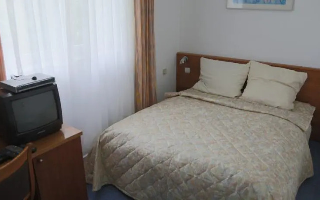 WIlla Maksymilian Bed and Breakfast