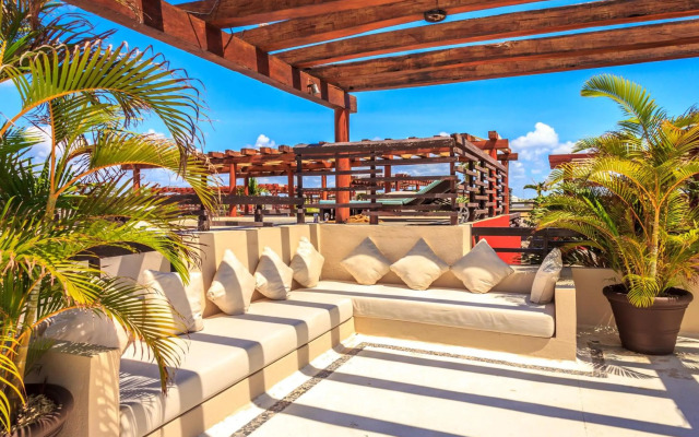 Aldea Beachside Condo