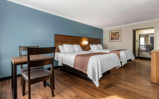 Quality Inn & Suites Ft. Jackson Maingate