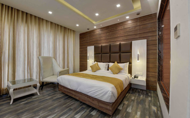 Golden Tree Hotel