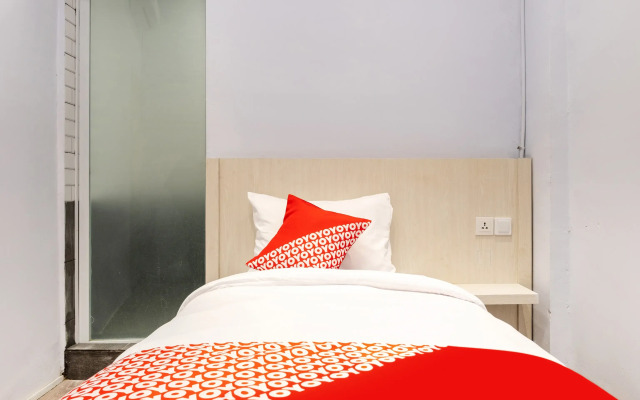 Super OYO 3150 Theodore Homestay