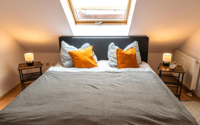 Schöne Dachterasse NETFLIX & PRIME Zentral Modern bis 4 Pers