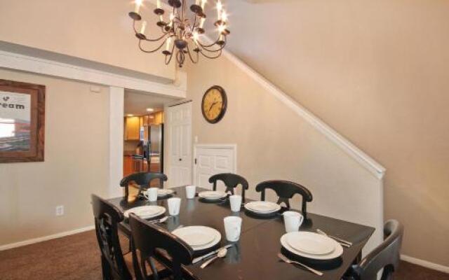 Lance'S West 7 Condominium