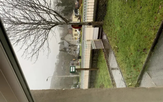1 Loch Ness Hostel
