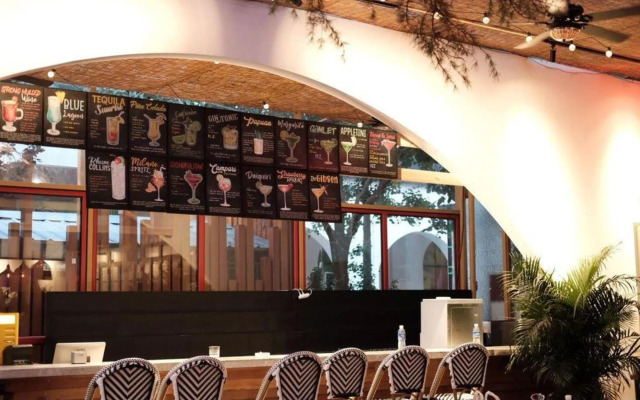 Beijing Lehuo Valley Rain Hotel