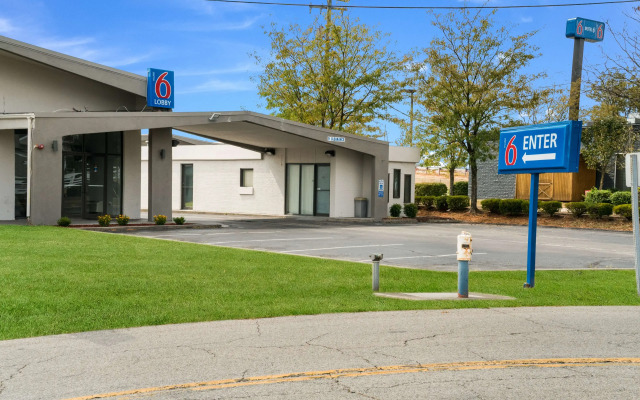 Motel 6 Lexington, KY - Airport