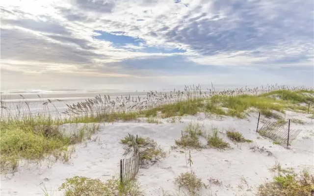 Windjammer 210 - Two Bedroom Condo