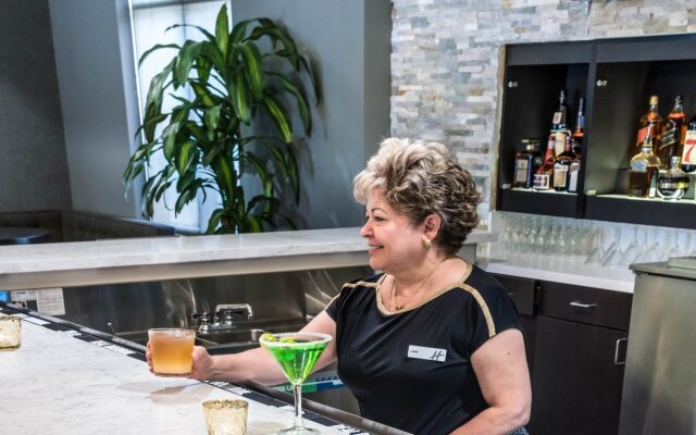 Holiday Inn & Suites Silicon Valley - Milpitas by IHG