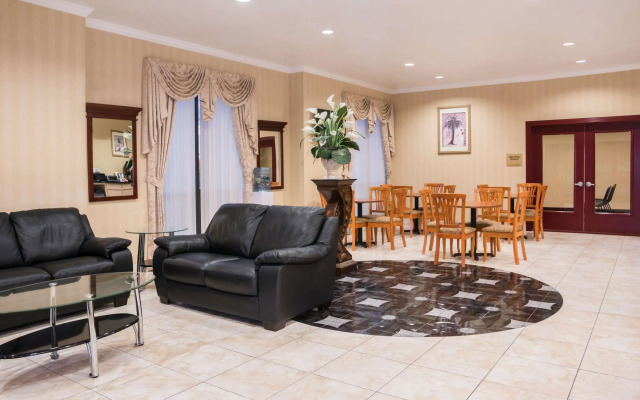 Super 8 by Wyndham Brookshire TX