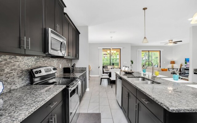 Vibrant Home With Spacious Pool!#6st5504