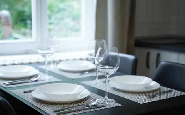 Quiet Luxury Family Apt Belgrade Fortress Center