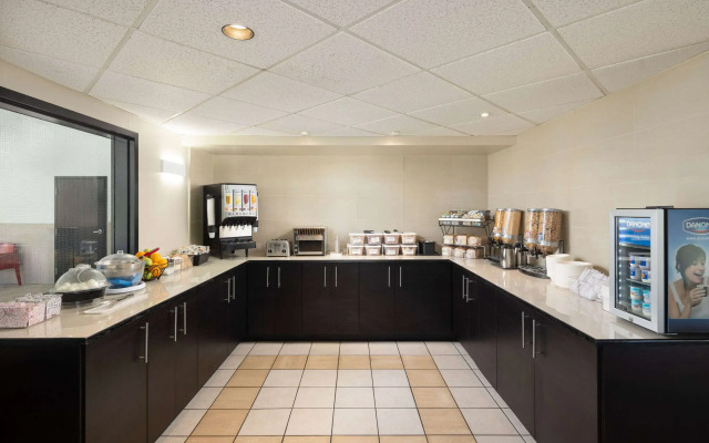Super 8 by Wyndham Sainte Agathe Des Monts