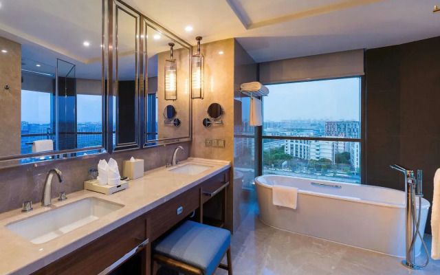 Novotel Shanghai Hongqiao Hotel