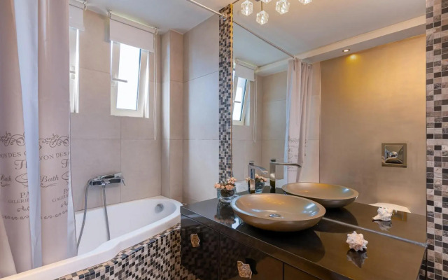 Beachfront Villa Diamond with a heated pool