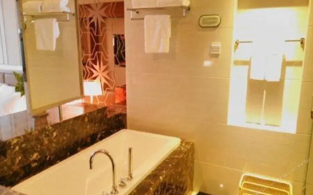 Ningbo East Shipu Hotel