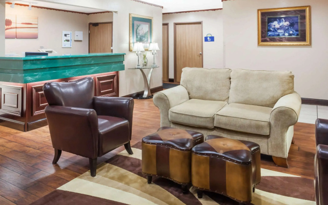Days Inn by Wyndham Dyersburg
