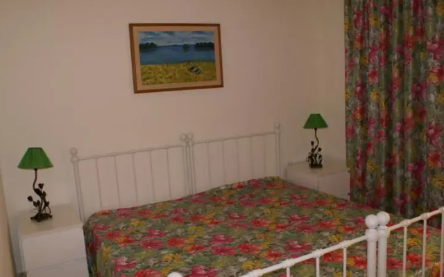 Toroni Guest House