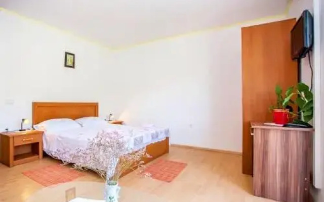 Apartment Varezic