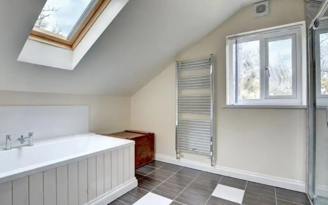 Peaceful Holiday Home in Saundersfoot With Garden