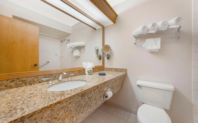 Best Western Plus Mill Creek Inn