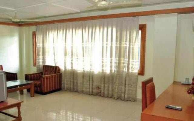 Hotel Mayura A/C