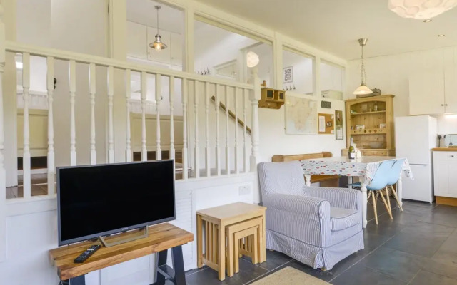 2 Brook Cottages