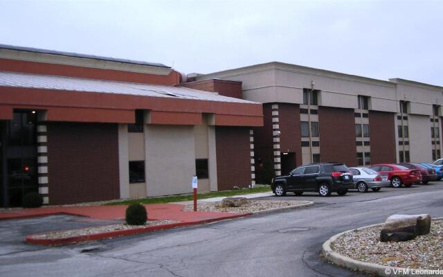 Red Roof Inn & Suites Terre Haute