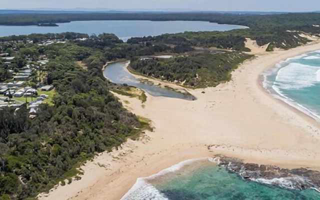 Surfside Cudmirrah Beach