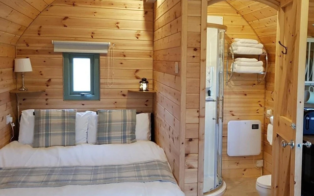 Hebrides Bothy - Glamping