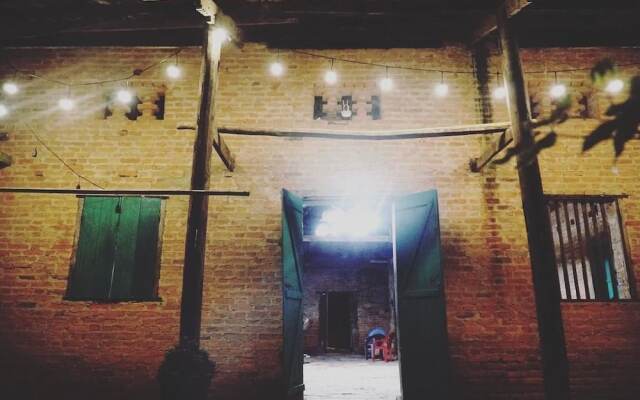 Green Door Ban Gioc - Hostel