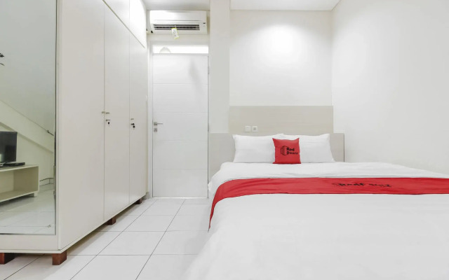 RedDoorz near Pancoran