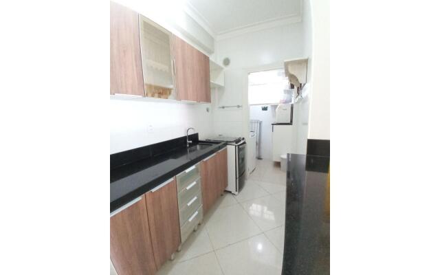 AR 001 Amplio Dpto con patio privado excelente ubicación céntrica