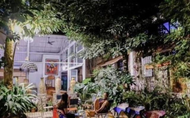 Ndalem Bebekan Guesthouse