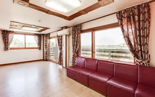 Daebudo Blue Sunset Pension