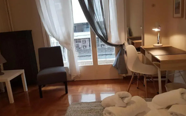 Begonia-Athens Center, 6 BD, 2,5 BATH