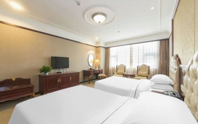 Jinan Longdu International Minghu Hotel