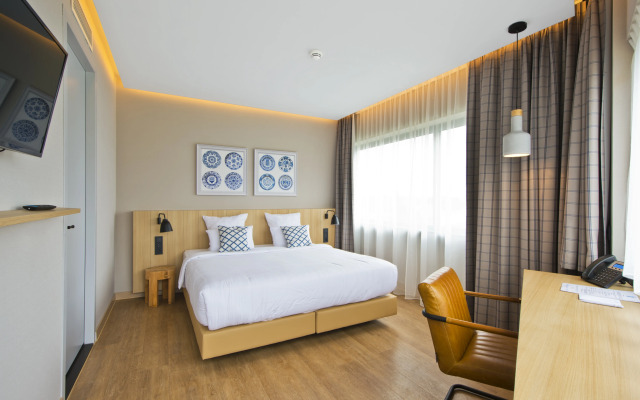 Urban Lodge Hotel