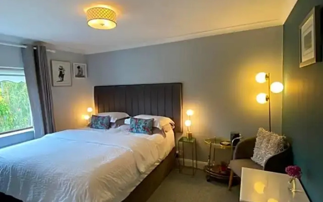 No 12 B&B
