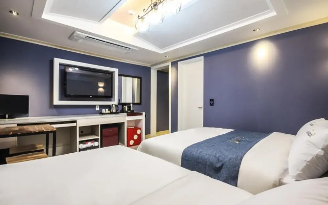 Yeosu Luna Hotel