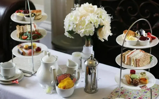 Westone Manor Hotel