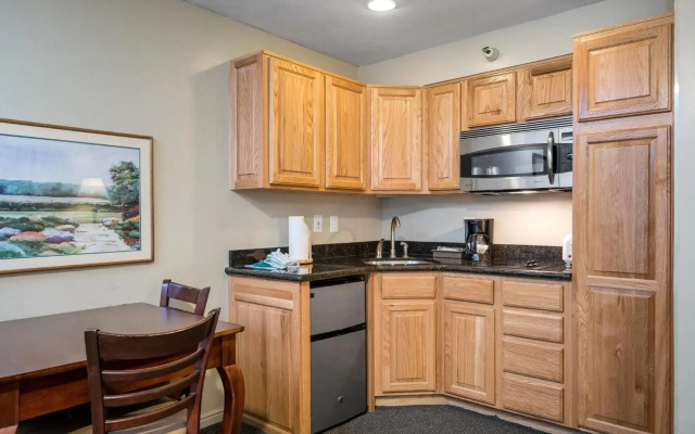 Sweetwater Lift Lodge