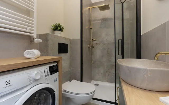 Home Factory Estate Kotsisa by Renters