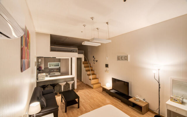 The Uno Residence