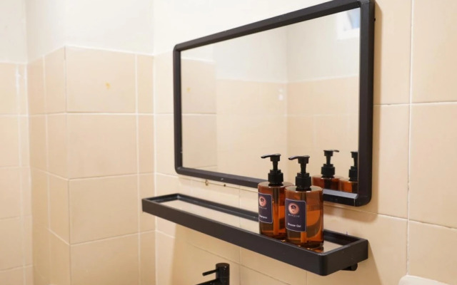 RQ Bangkok Huai Khwang by Collection O