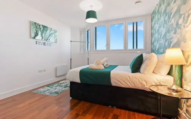 Emerald Suite- Bham Citycentre- Luxury-cinema Room