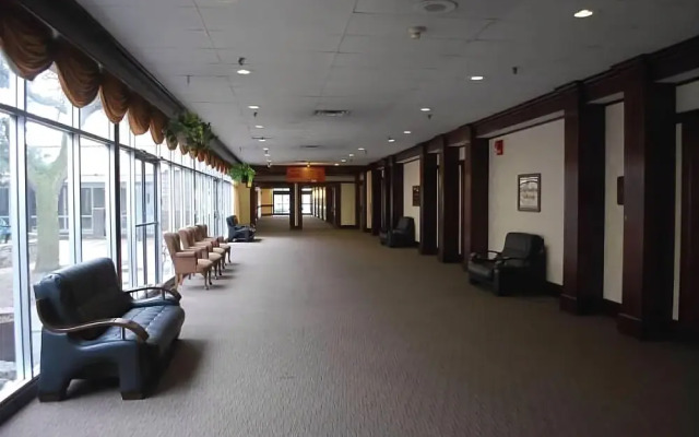 Toronto Plaza Hotel