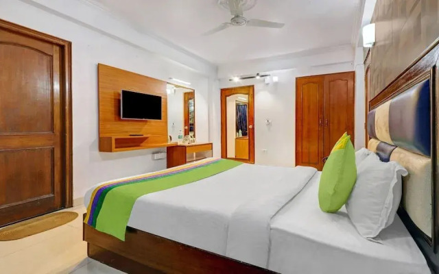 OYO 3899 Paradise Continental
