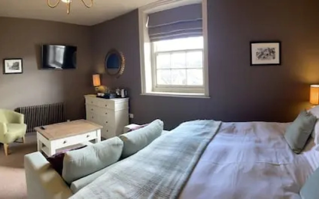 The Plume of Feathers