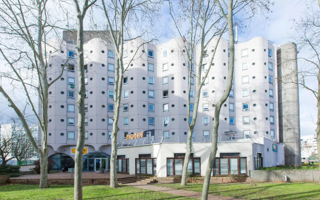 hotelF1 Cergy