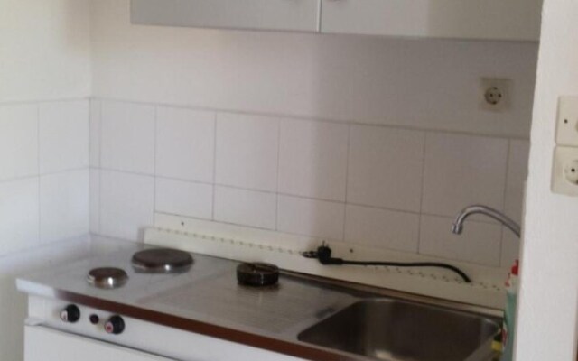 Leonidas Rooms